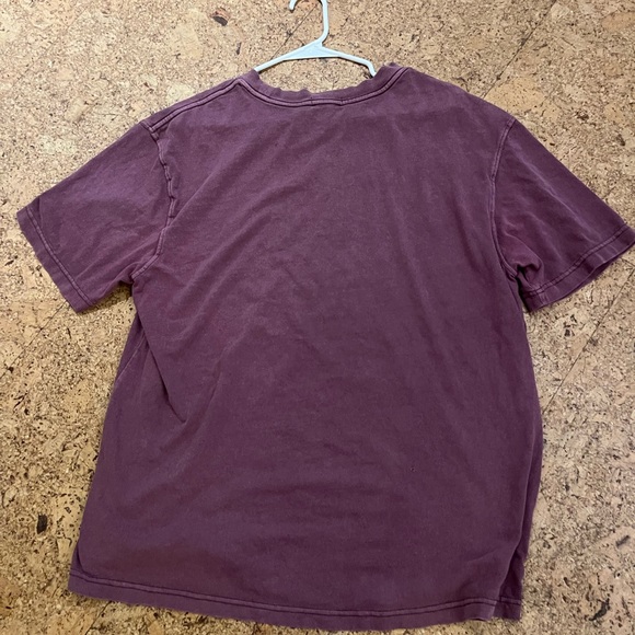📌Burgundy T-Shirt - Picture 2 of 4